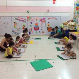 APPLE TREE Kindergarten School